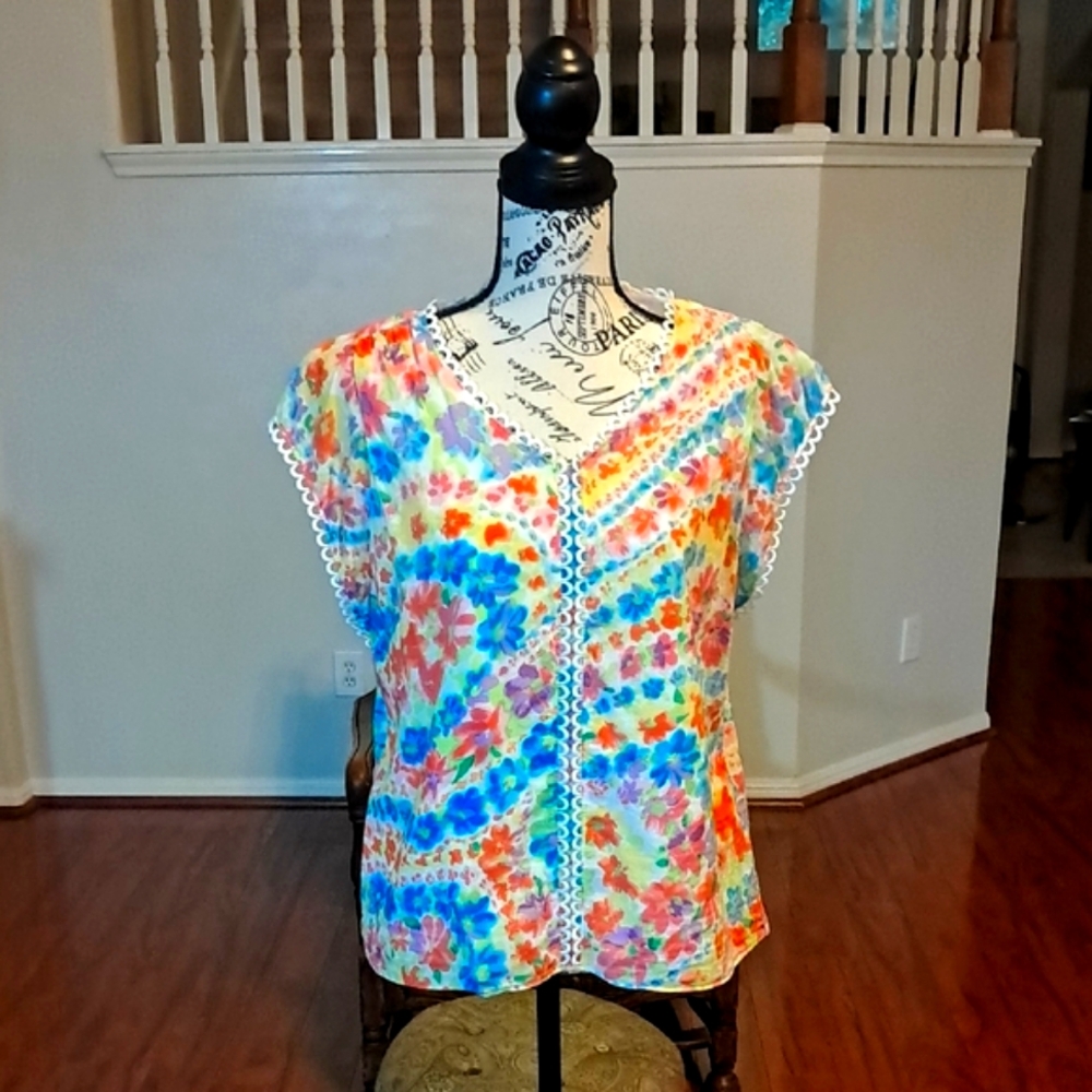 Talbots Cotton Floral Top LP